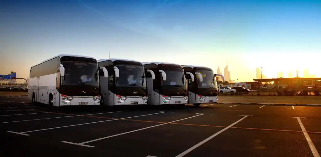 city tour bus with experienced drivers in abudhabi