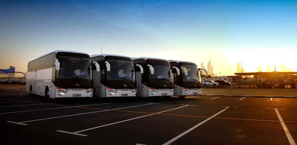 luxury bus coach rentals in abudhabi
