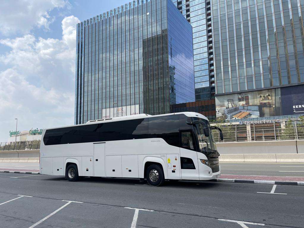 luxury bus rentals abu dhabi